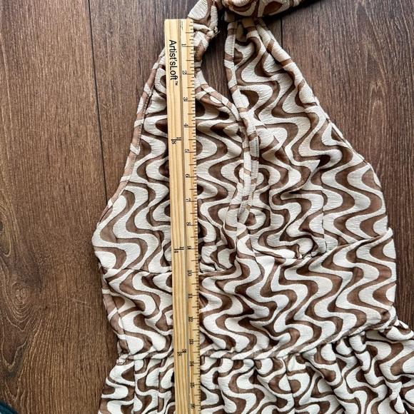 70s Retro Wavy Print Halter Jumpsuit - Picture 7 of 8